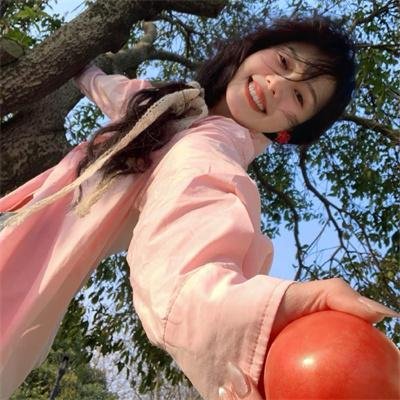 她藏起孕肚离婚，总裁全球疯找